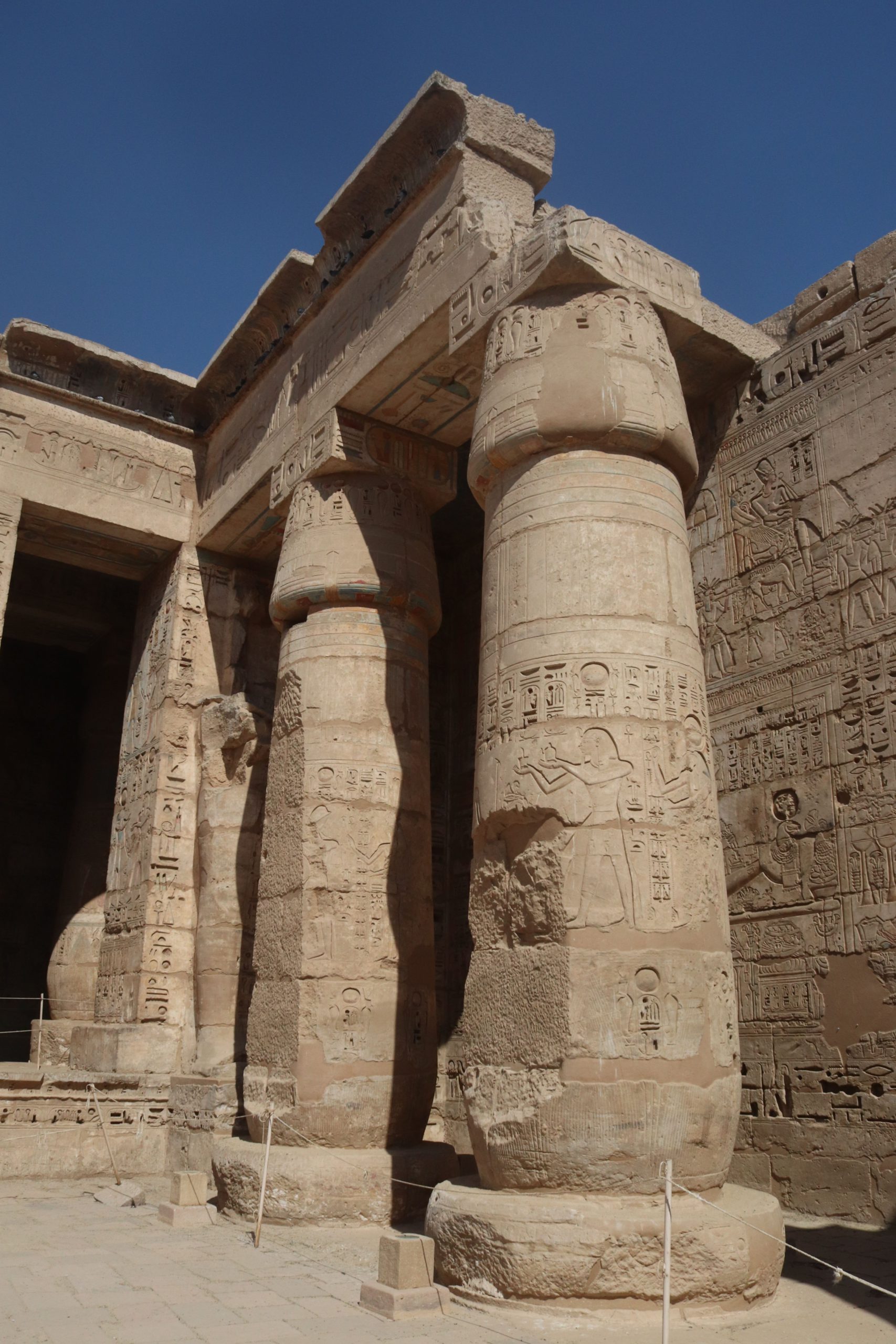 Antiguo Egipto - Templo de Ramsés III en Medinet Habu - Egiptología